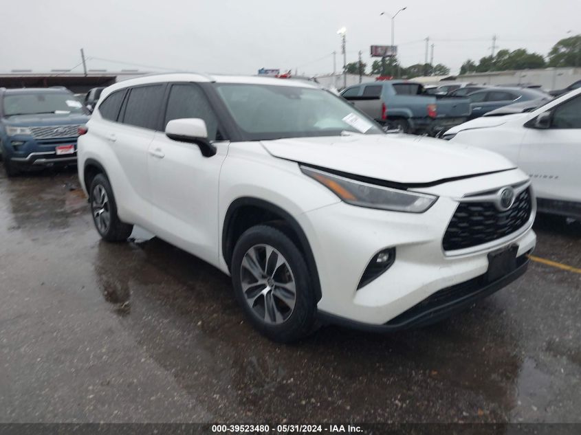 2021 TOYOTA HIGHLANDER XLE