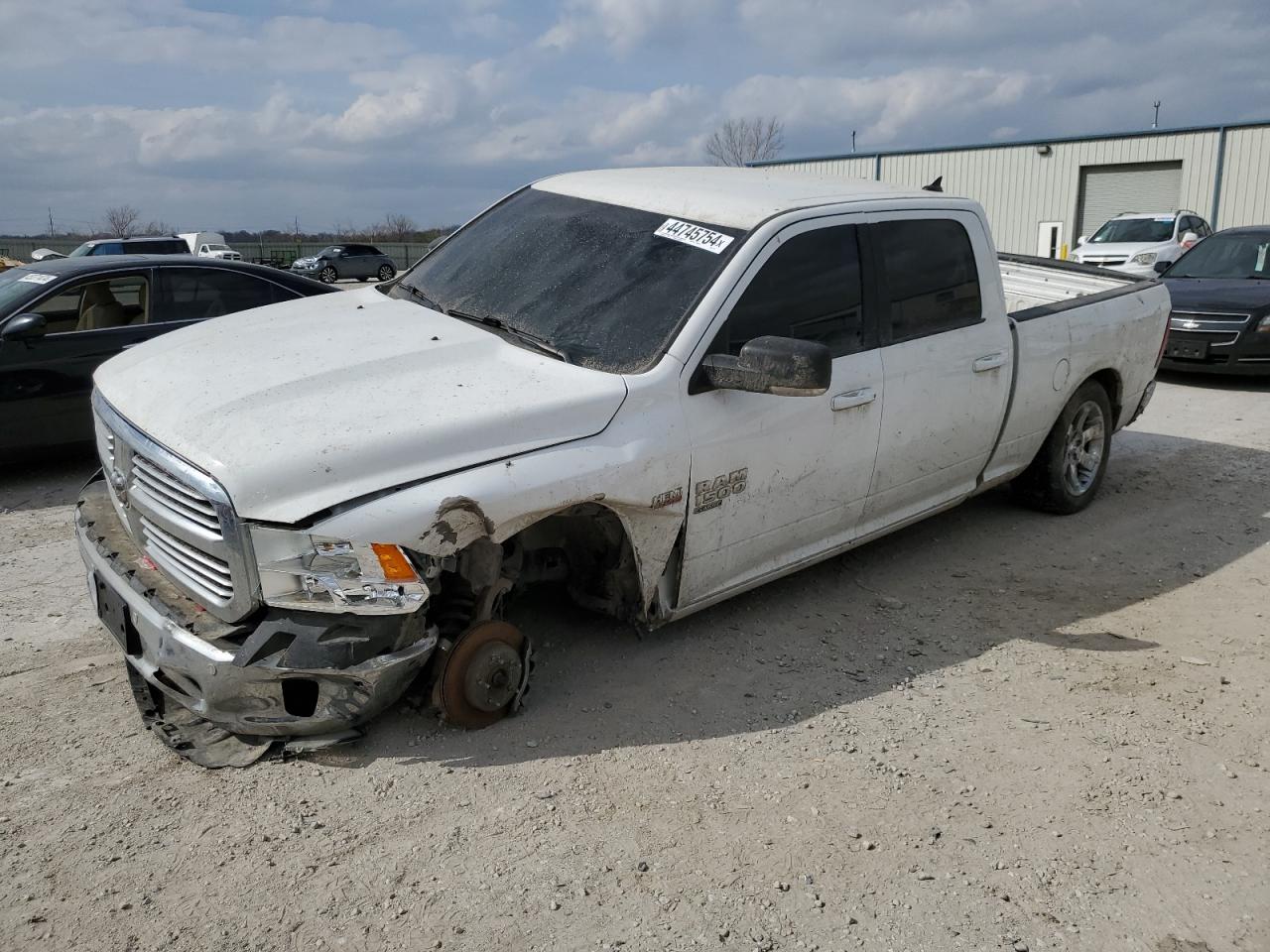 2019 RAM 1500 CLASSIC SLT