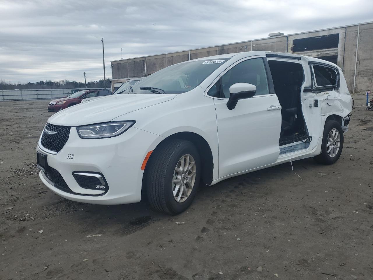 2023 CHRYSLER PACIFICA TOURING