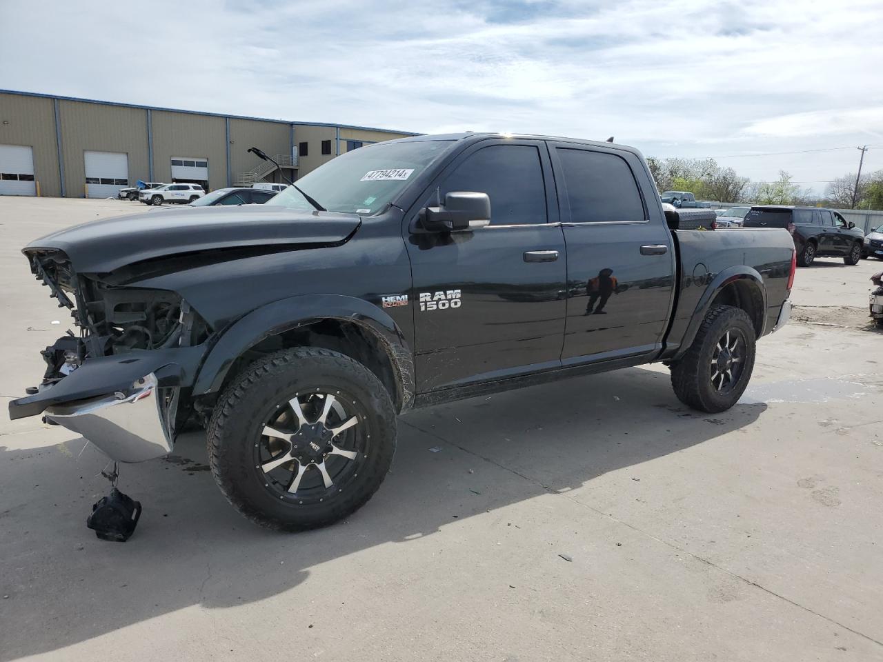 2016 RAM 1500 SLT