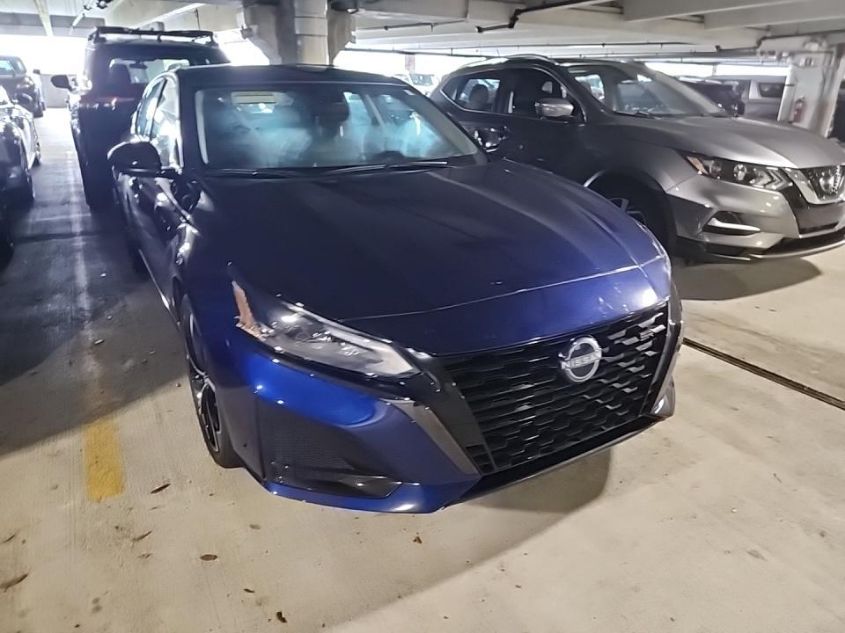 2023 NISSAN ALTIMA SR