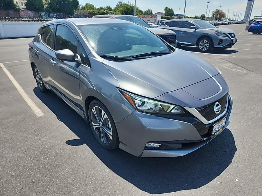 2022 NISSAN LEAF SV