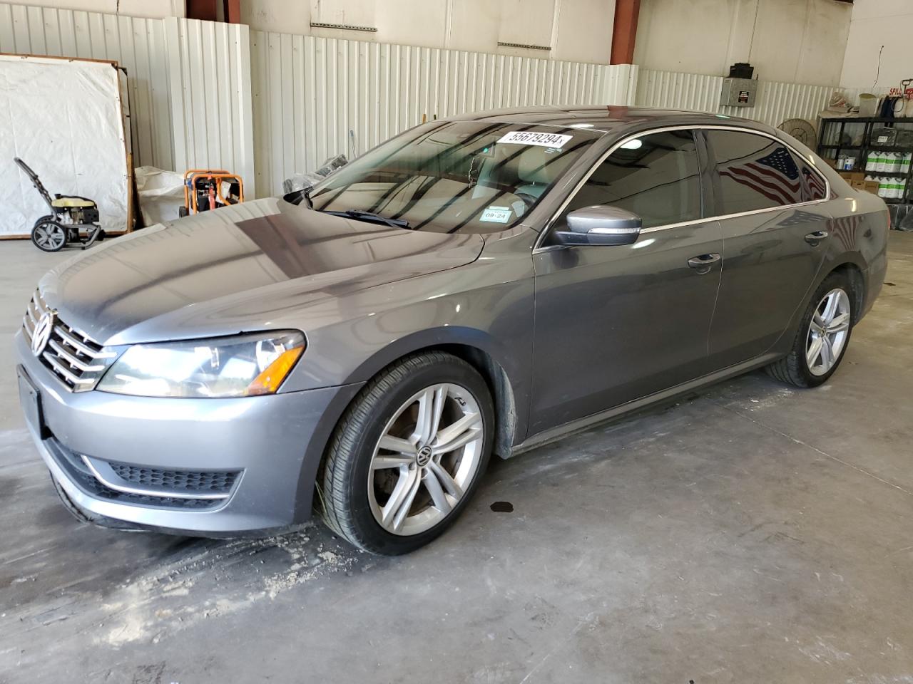 2013 VOLKSWAGEN PASSAT SE