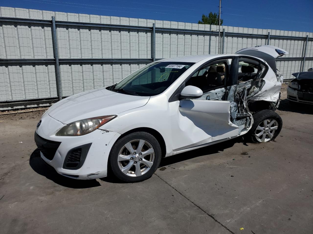 2011 MAZDA 3 I