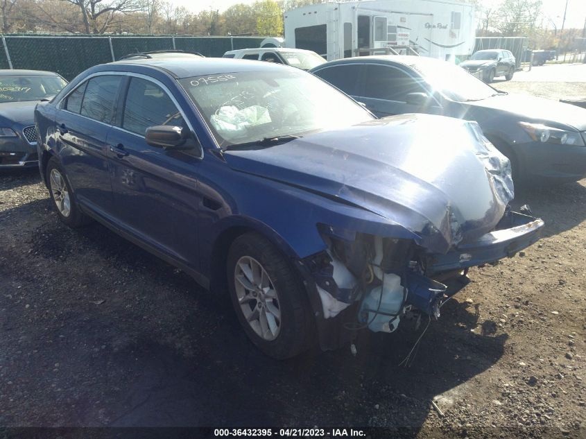 2013 FORD TAURUS SE