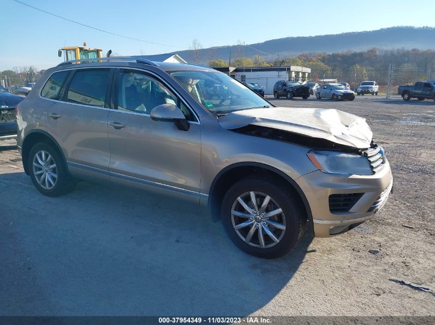 2016 VOLKSWAGEN TOUAREG VR6 SPORT