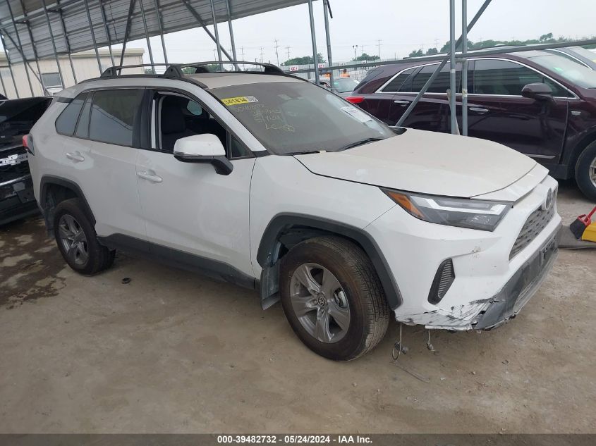 2024 TOYOTA RAV4 XLE