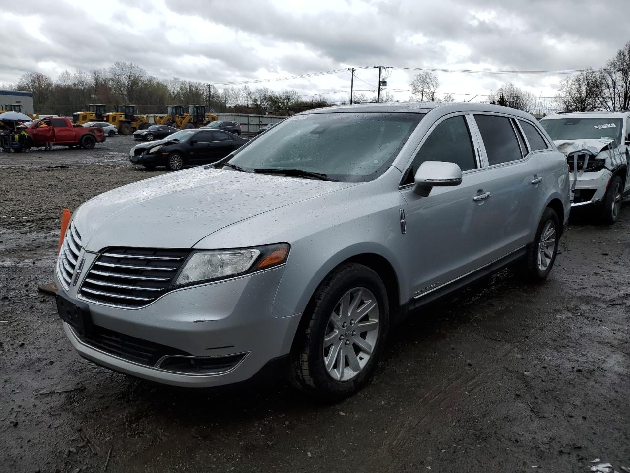 2019 LINCOLN MKT