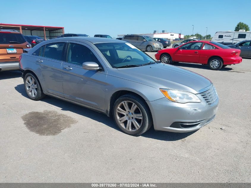 2013 CHRYSLER 200 LX