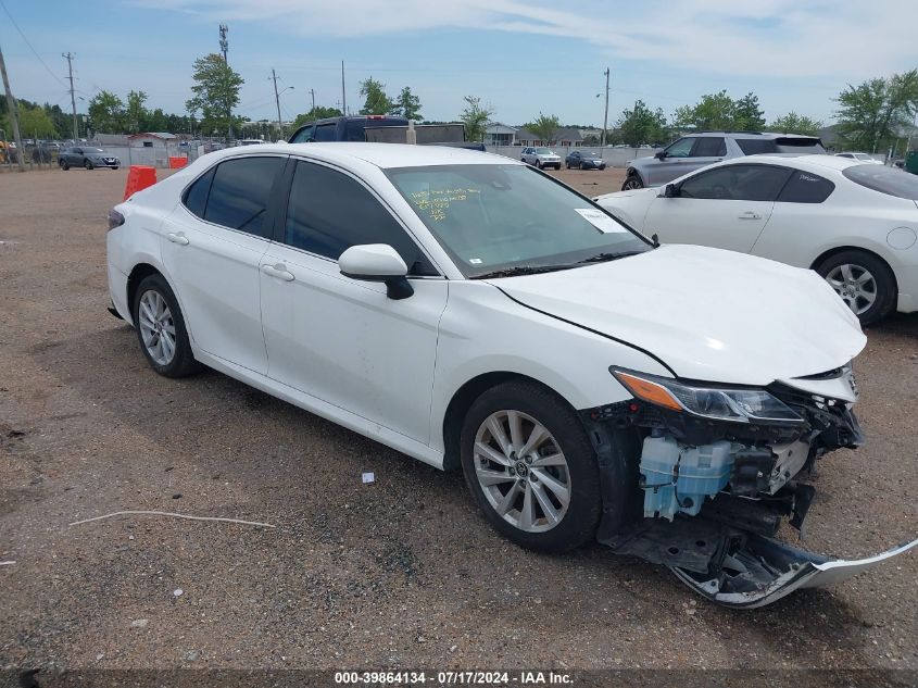 2022 TOYOTA CAMRY LE