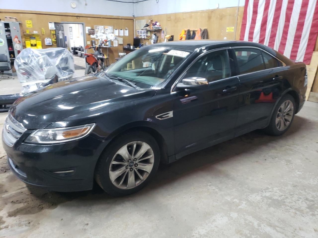 2011 FORD TAURUS LIMITED