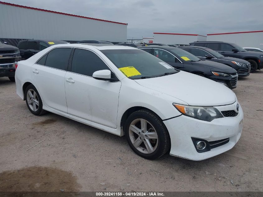 2014 TOYOTA CAMRY SE