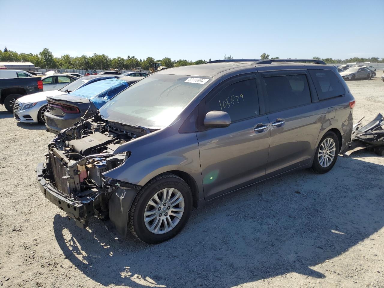 2015 TOYOTA SIENNA XLE