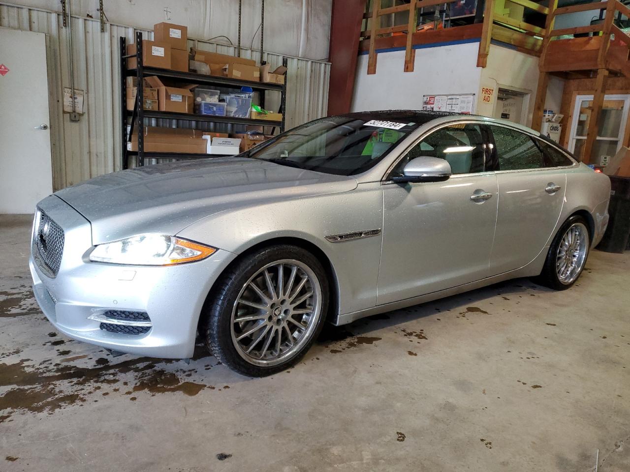 2012 JAGUAR XJ