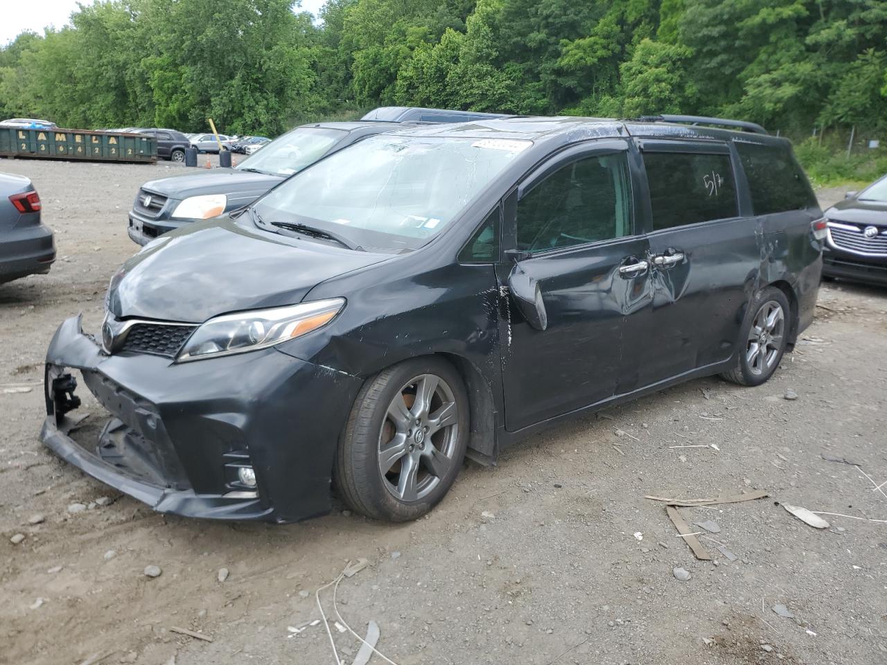 2019 TOYOTA SIENNA SE