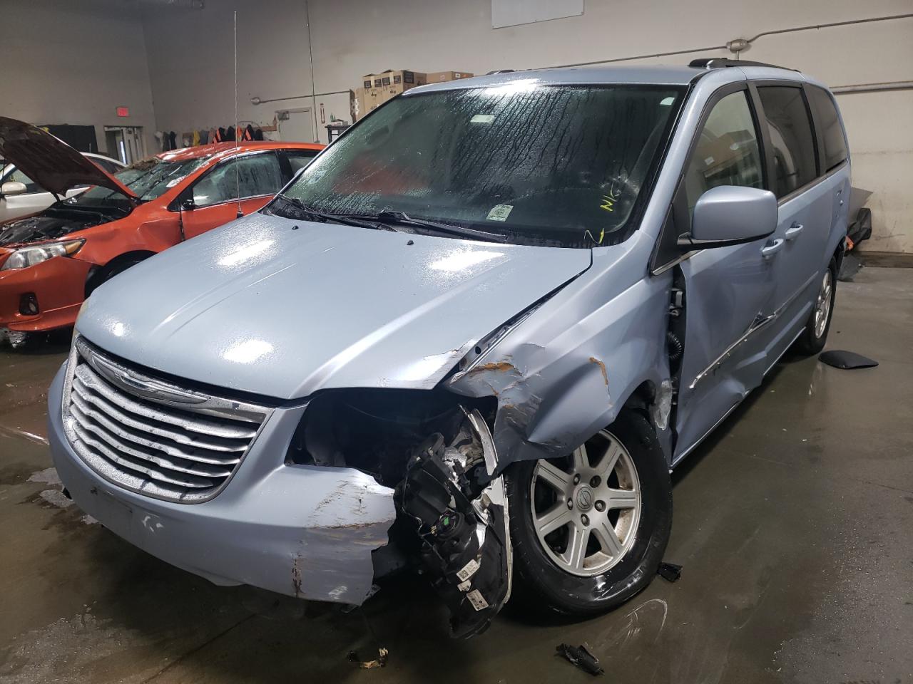 2013 CHRYSLER TOWN & COUNTRY TOURING