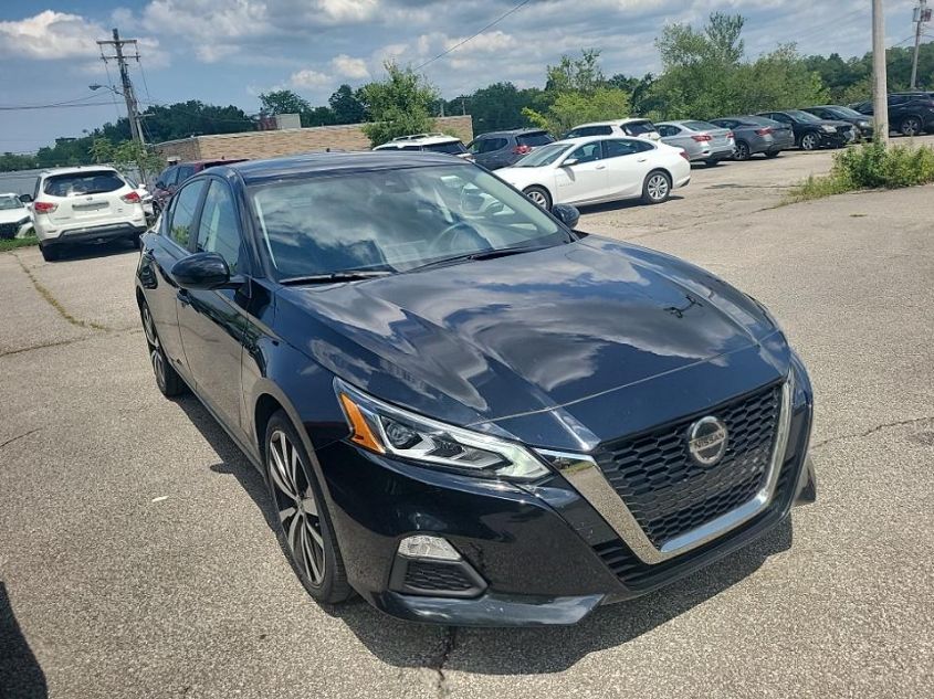 2022 NISSAN ALTIMA SR