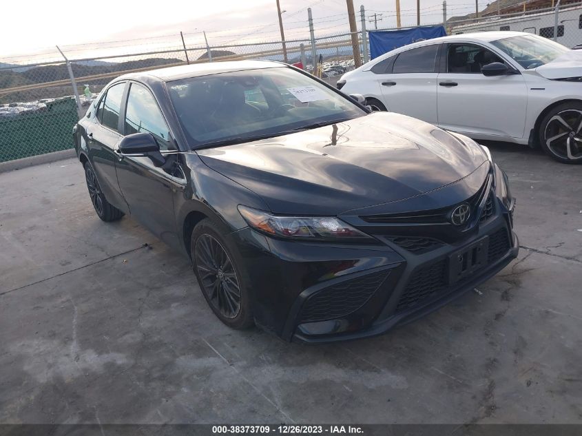 2022 TOYOTA CAMRY SE NIGHTSHADE EDITION