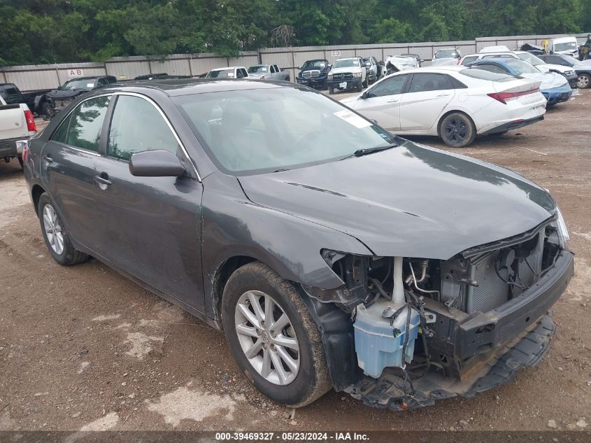 2011 TOYOTA CAMRY XLE