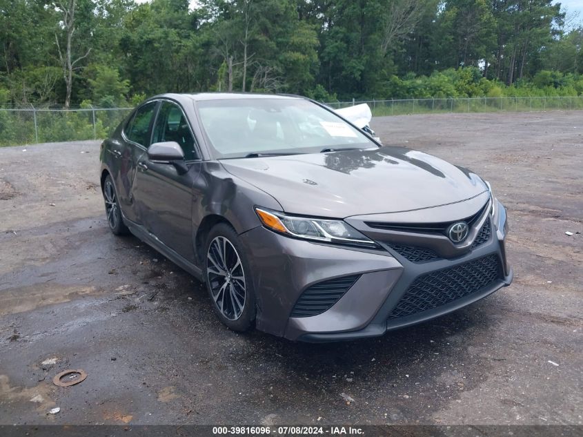 2018 TOYOTA CAMRY SE