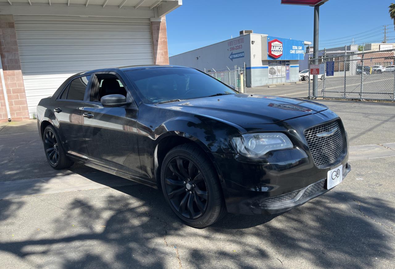 2017 CHRYSLER 300 LIMITED