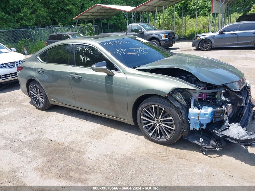 2022 LEXUS ES 300H