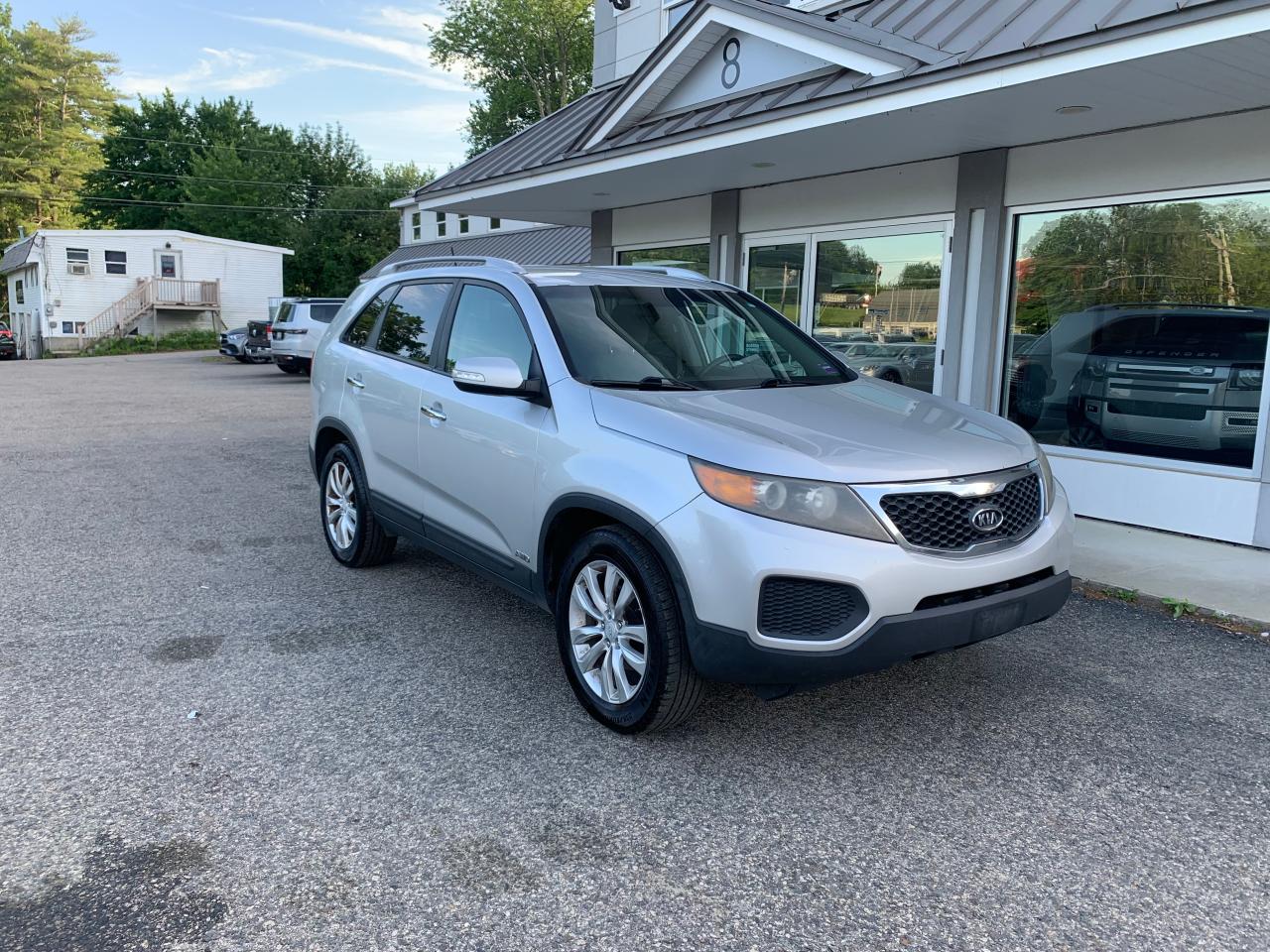 2011 KIA SORENTO BASE