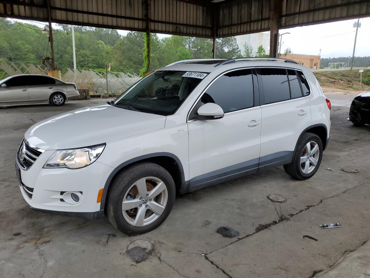 2010 VOLKSWAGEN TIGUAN S