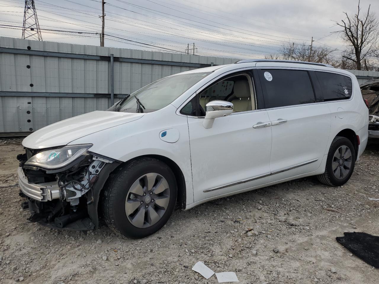 2018 CHRYSLER PACIFICA HYBRID LIMITED