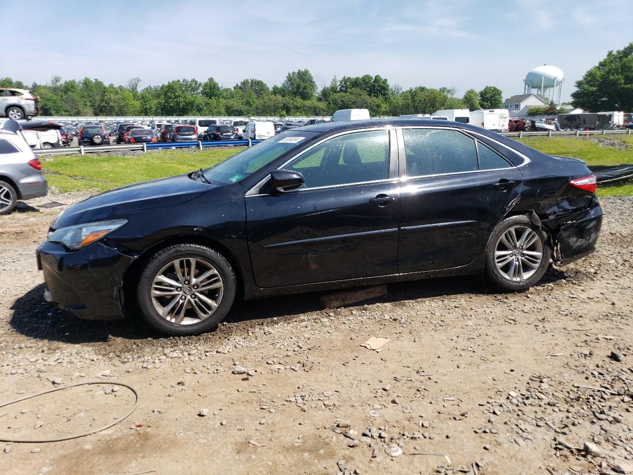 2017 TOYOTA CAMRY LE