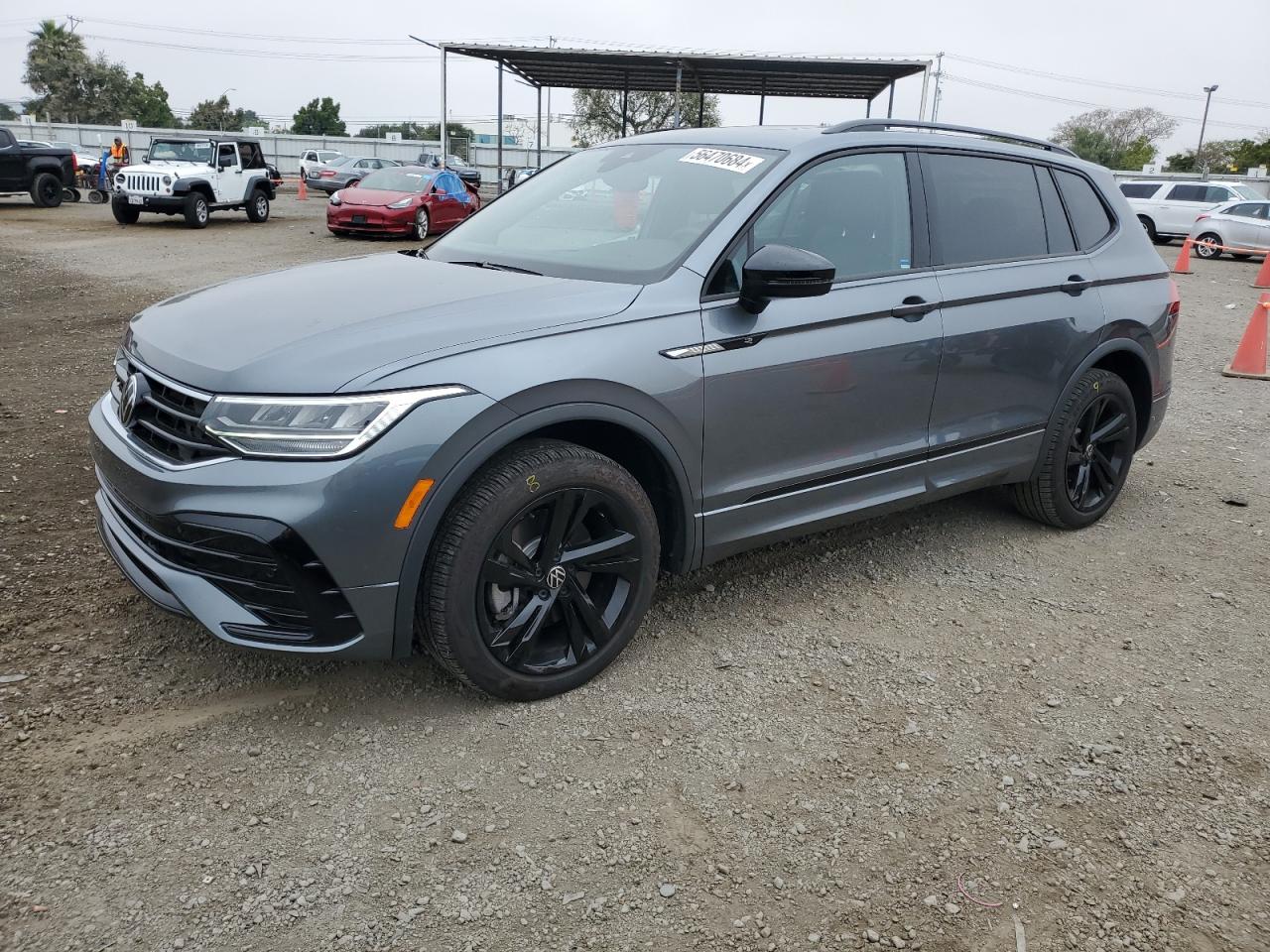 2023 VOLKSWAGEN TIGUAN SE R-LINE BLACK