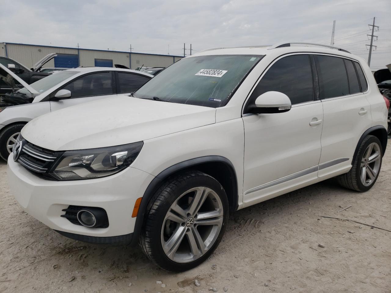 2014 VOLKSWAGEN TIGUAN S