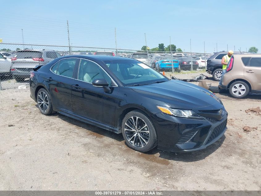 2018 TOYOTA CAMRY SE