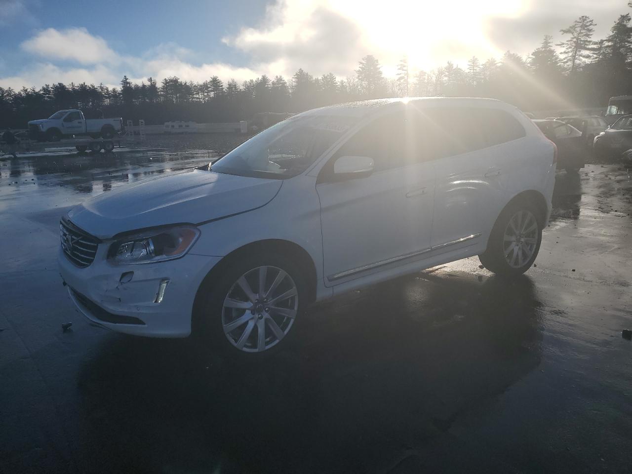 2017 VOLVO XC60 T5 INSCRIPTION