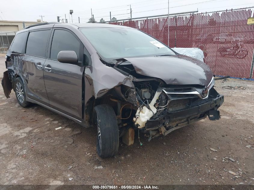 2019 TOYOTA SIENNA XLE 8 PASSENGER