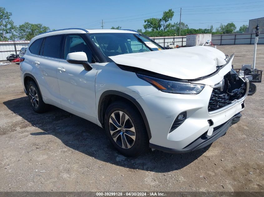 2021 TOYOTA HIGHLANDER XLE