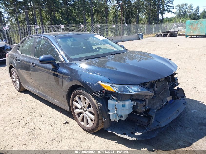 2018 TOYOTA CAMRY LE