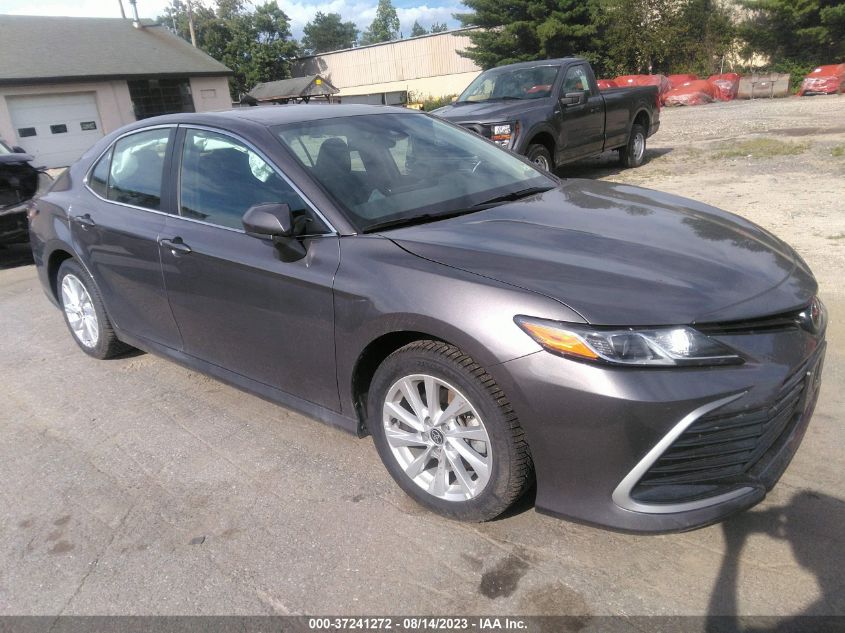 2023 TOYOTA CAMRY LE