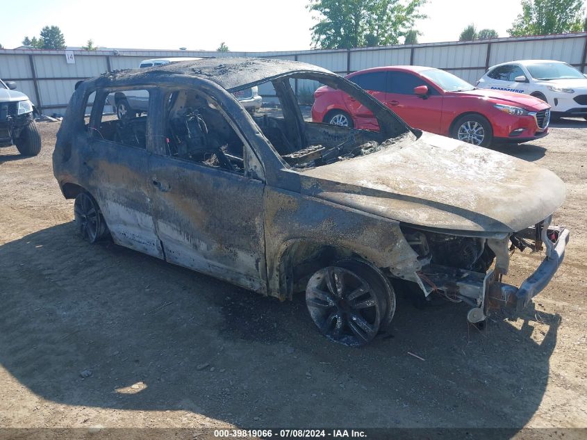 2016 VOLKSWAGEN TIGUAN S