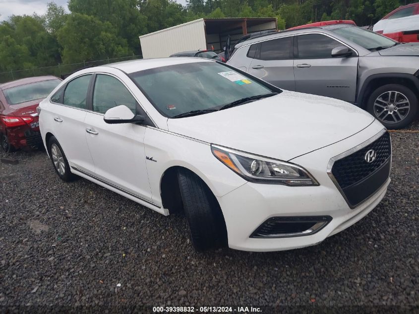 2017 HYUNDAI SONATA HYBRID SE