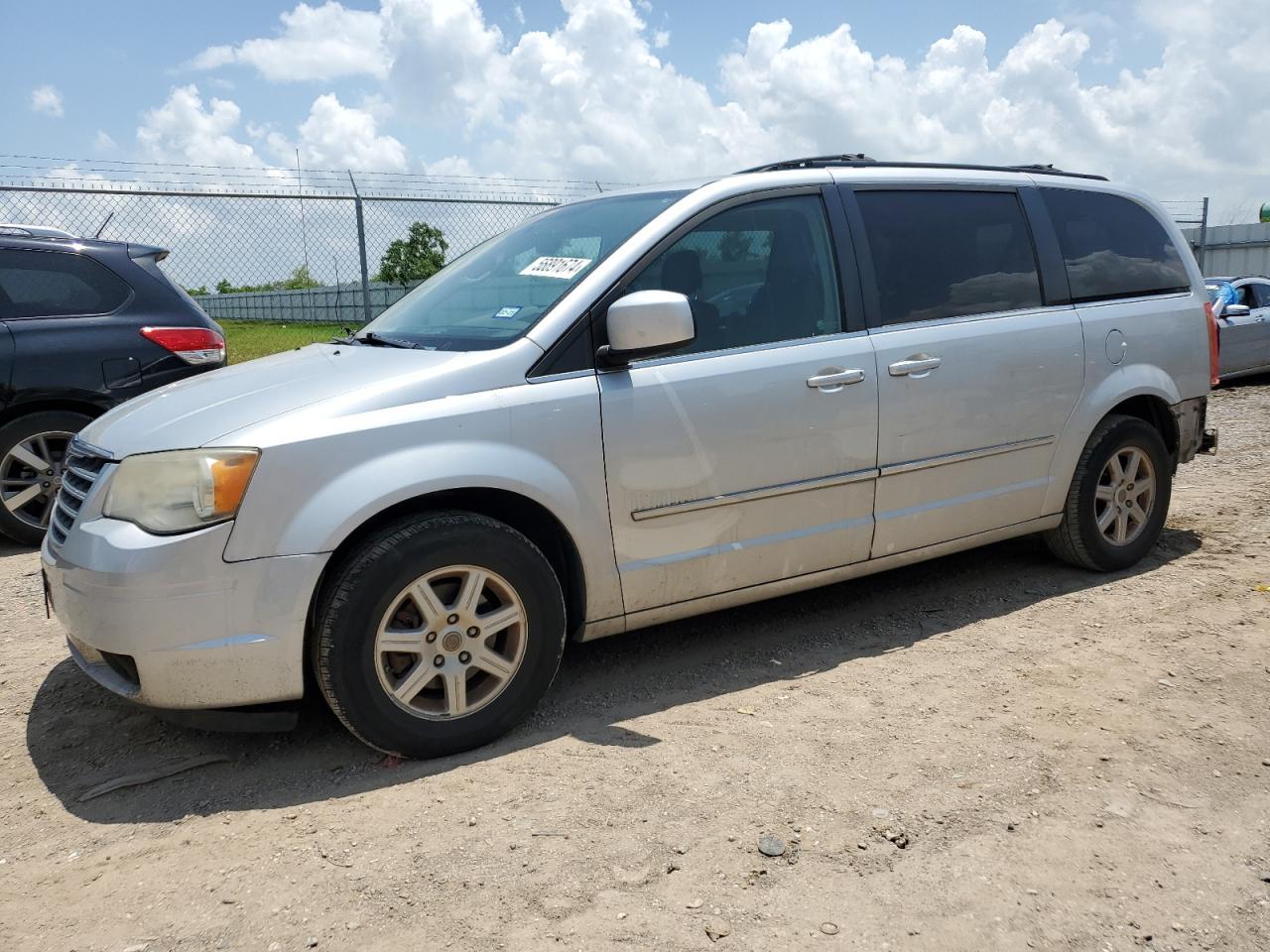 2010 CHRYSLER TOWN & COUNTRY TOURING PLUS