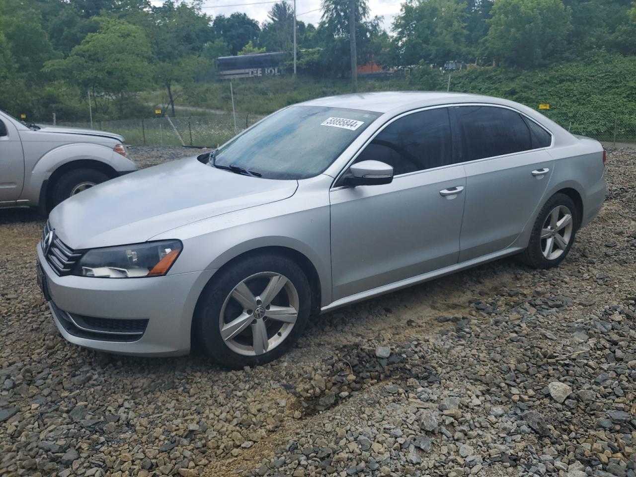 2013 VOLKSWAGEN PASSAT SE