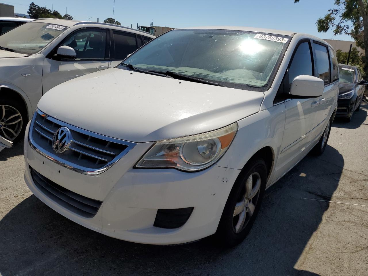 2010 VOLKSWAGEN ROUTAN SE