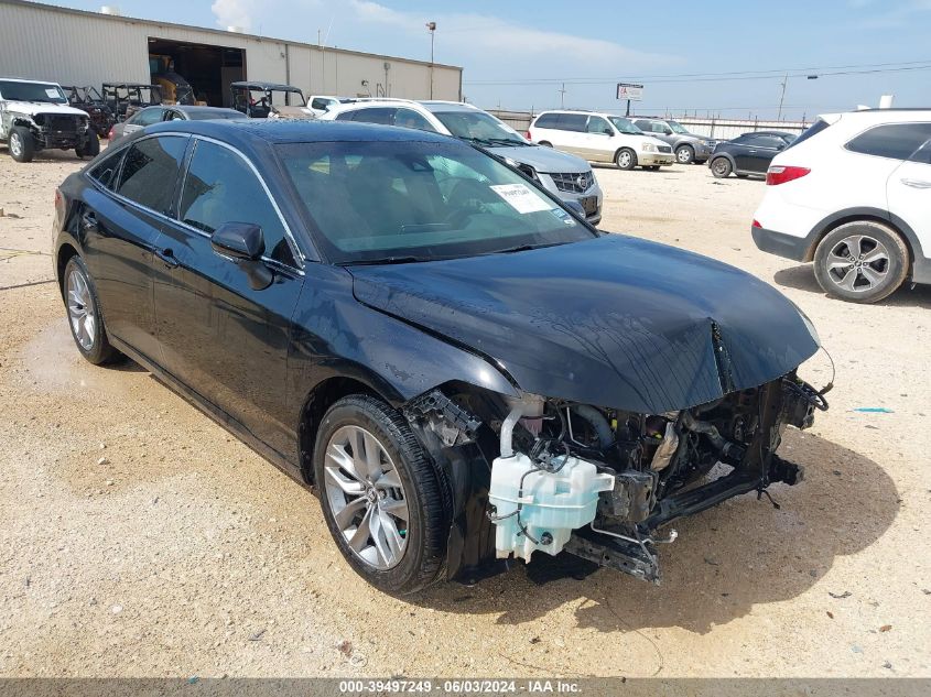 2019 TOYOTA AVALON XLE