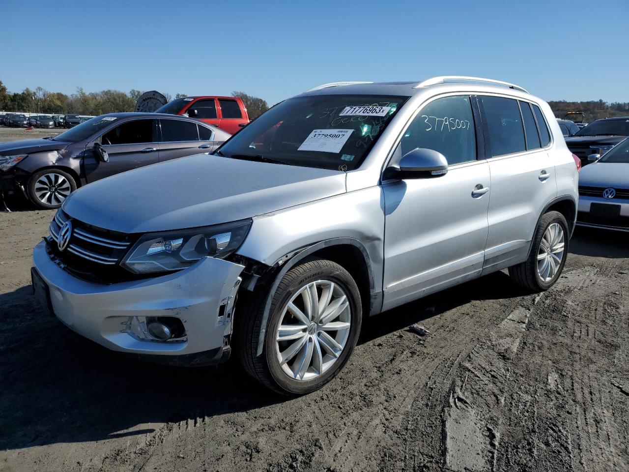 2016 VOLKSWAGEN TIGUAN S