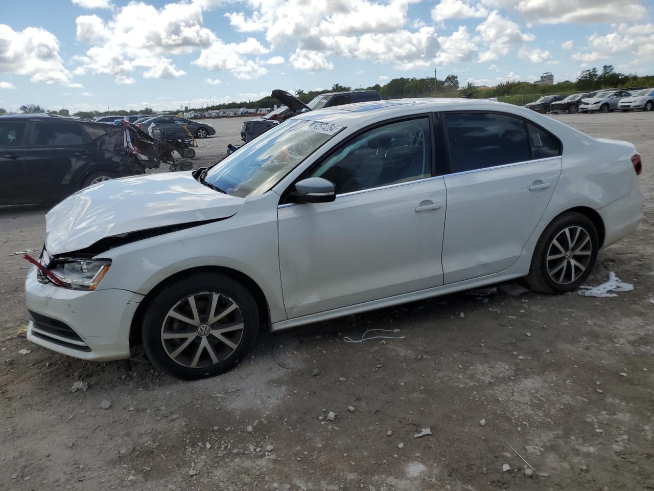 2017 VOLKSWAGEN JETTA SE