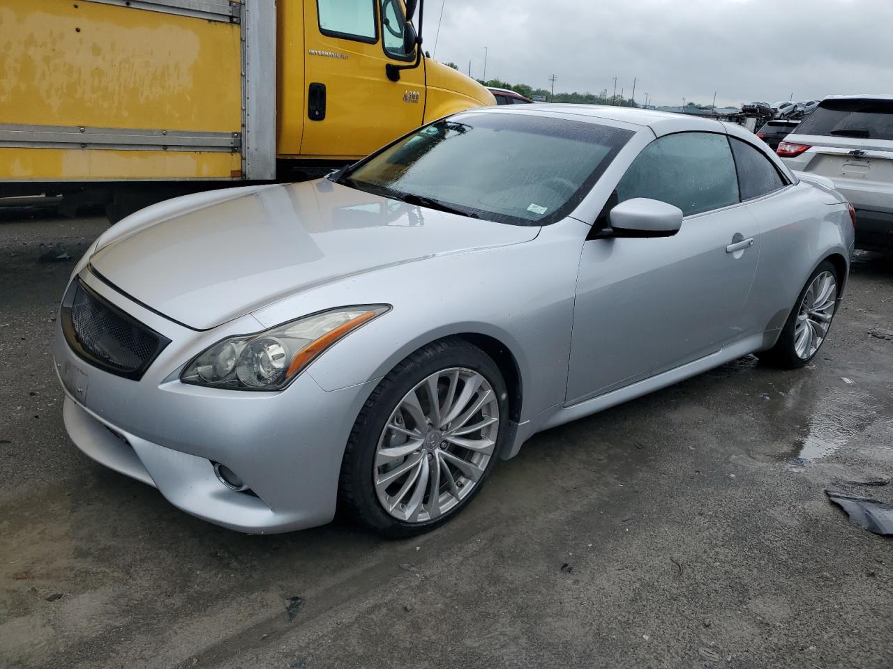 2011 INFINITI G37 BASE