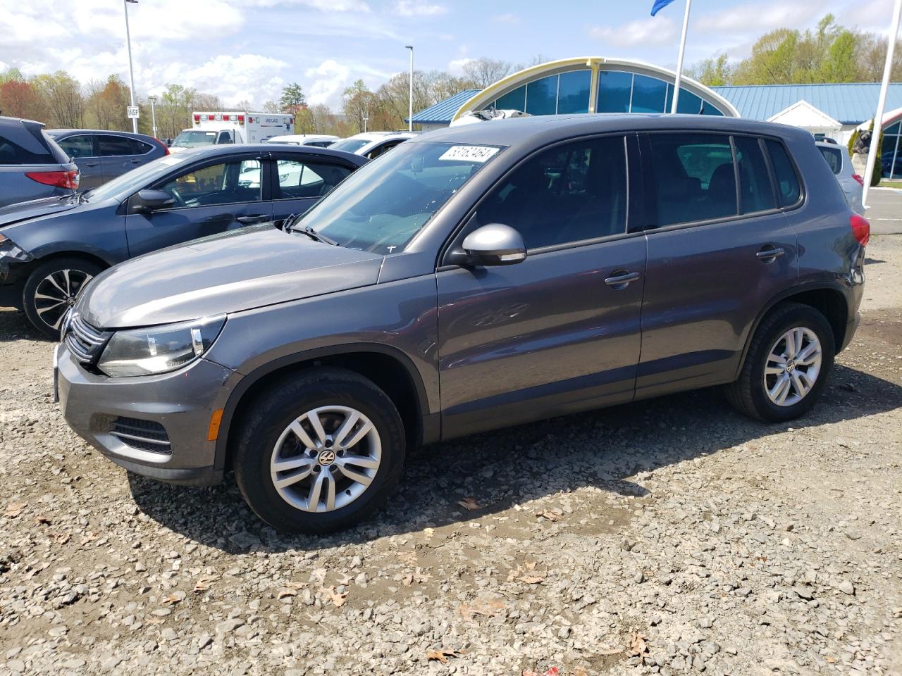 2012 VOLKSWAGEN TIGUAN S