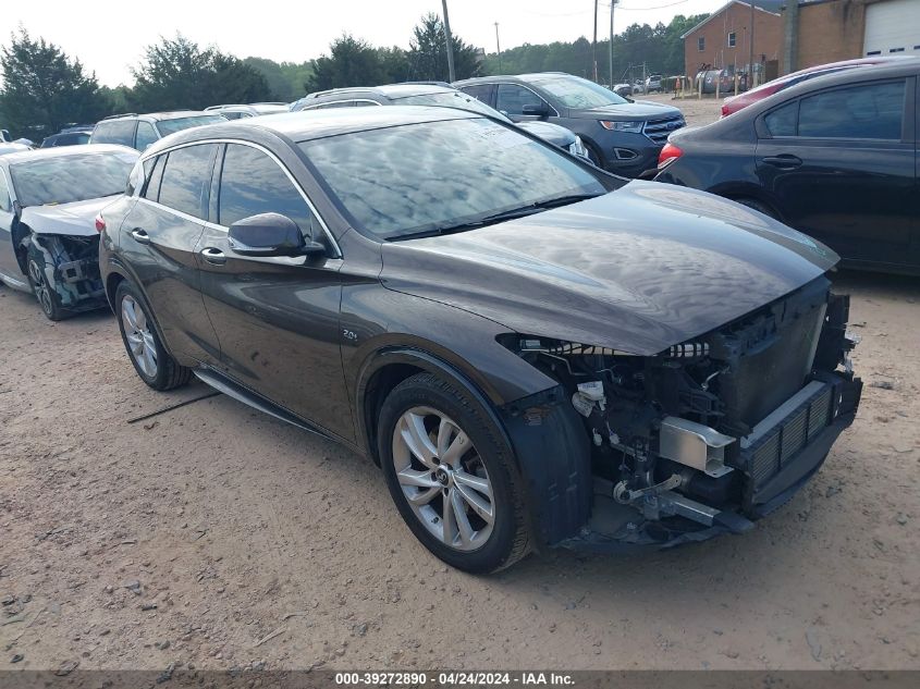 2017 INFINITI QX30 LUXURY