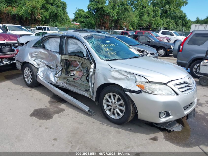 2011 TOYOTA CAMRY XLE